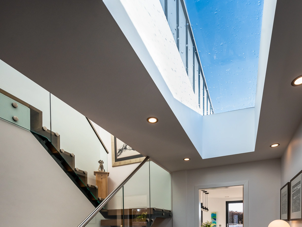 Frameless rooflights accentuate open plan of dwelling | Case Studies